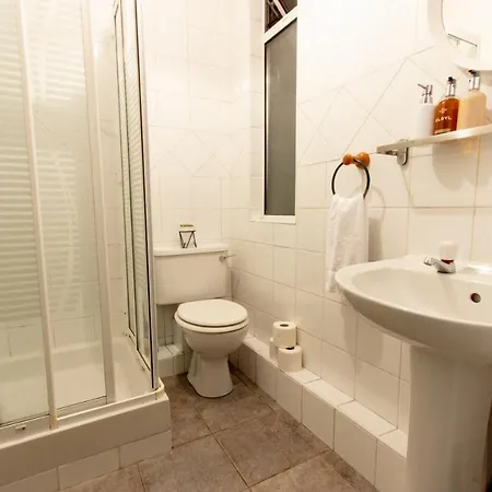 Refurnished Vintage Charming 2 Bedroom In Temple Bar * Dublin