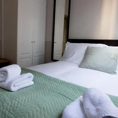 Apartment Refurnished Vintage Charming 2 Bedroom In Temple Bar